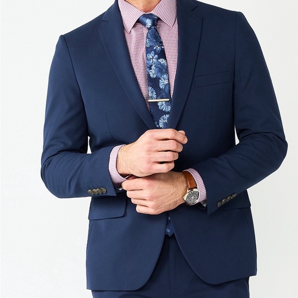 Haggar Other - NWT Men’s Haggar slim fit suit jacket Sz 38 short